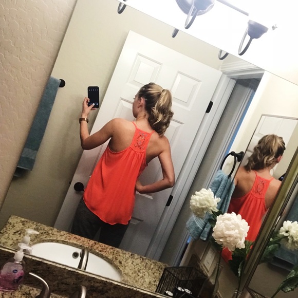 Aztec Detailed Coral Razorback Tank!! - Picture 6 of 8